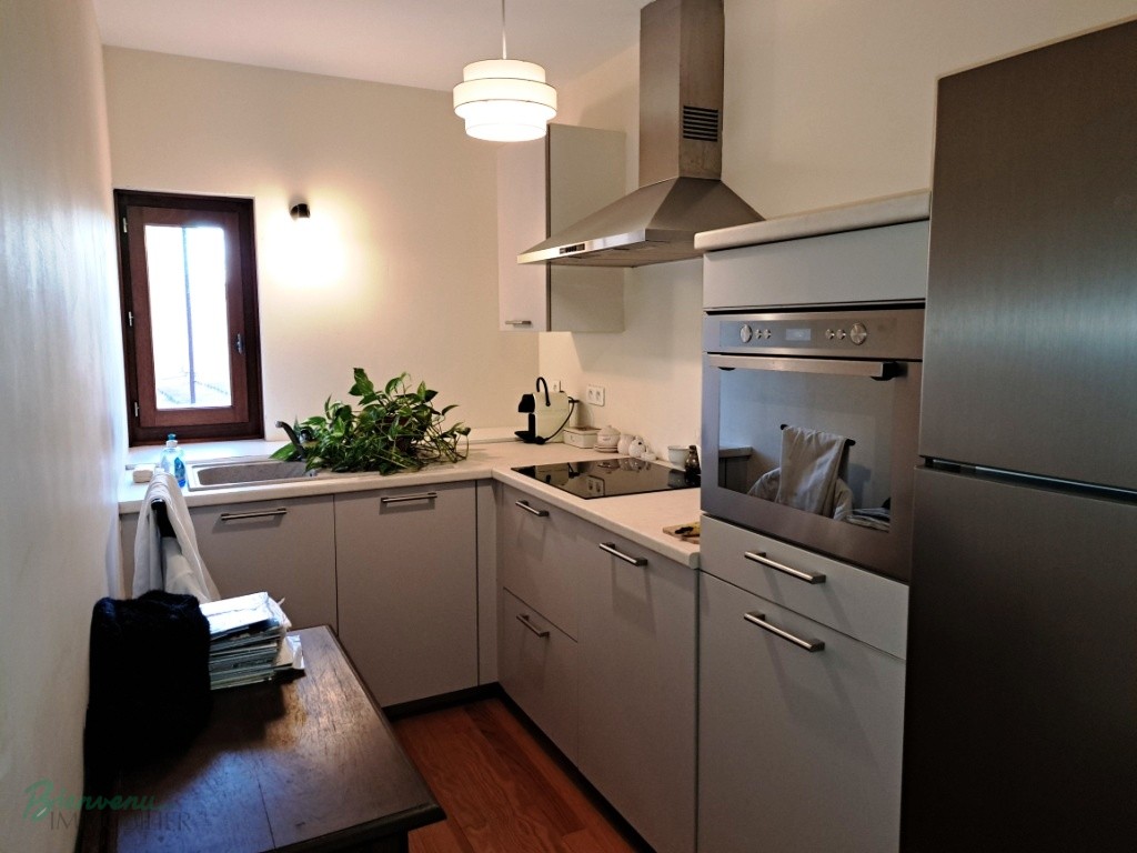 Belle maison de ville en pierres jaunes sur caves, de 140 m² habitables sur 2 niveaux