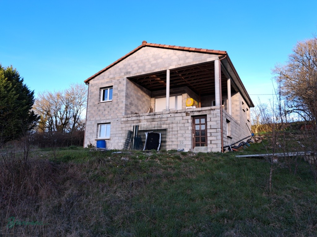Maison hors d’air/hors d’eau sur sous-sol, à finir d’aménager