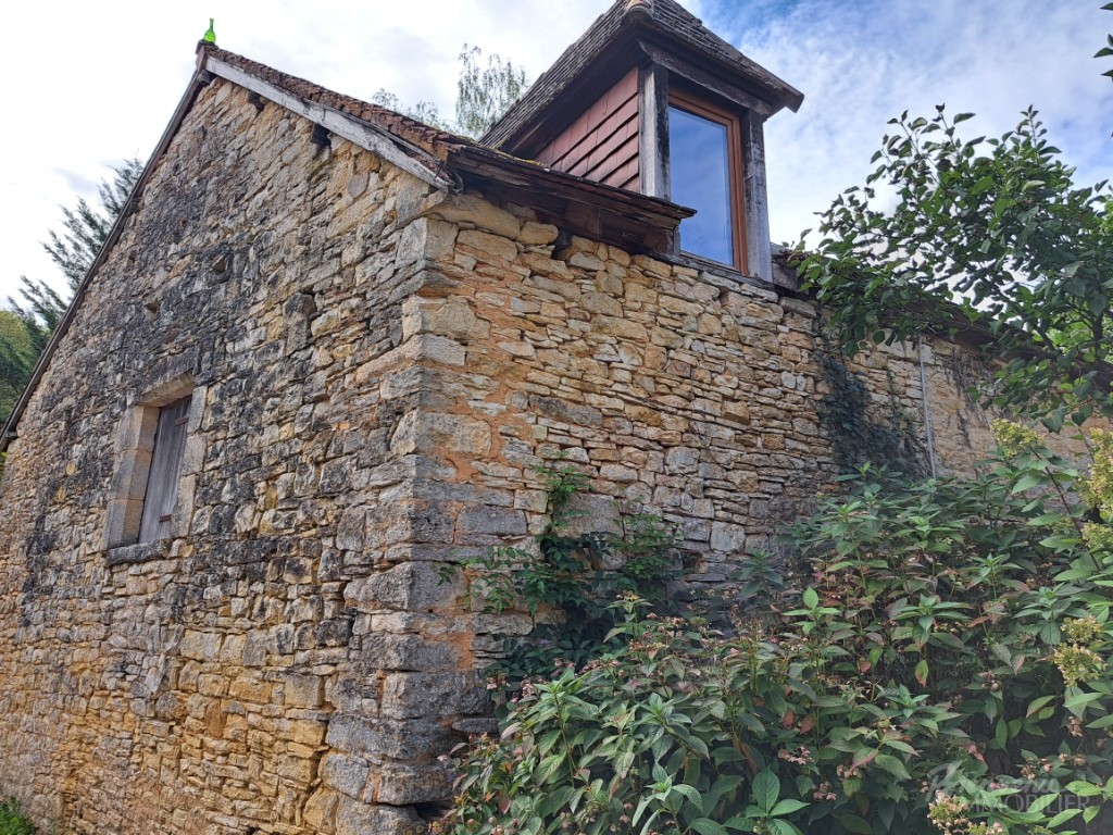 Jolie Maison ancienne en pierre d’environ 145 m² habitables