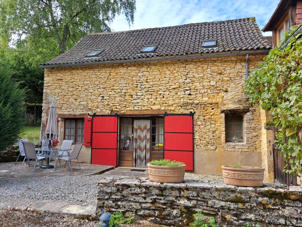 Jolie Maison ancienne en pierre d’environ 145 m² habitables