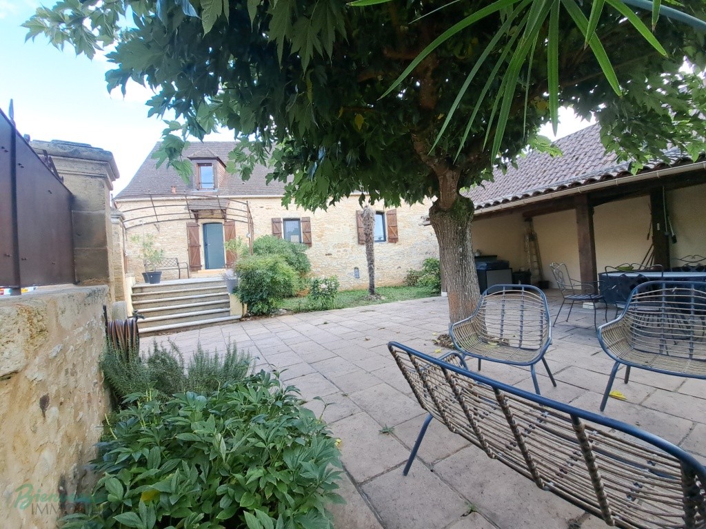 Jolie maison en pierre tout confort, d’environ 100 m² habitables