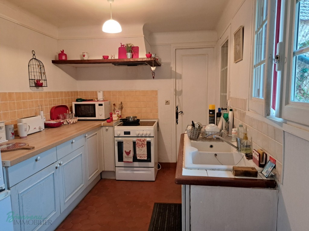 Charmante maison en pierre ancienne, d’environ 90 m² habitables sur 2 niveaux