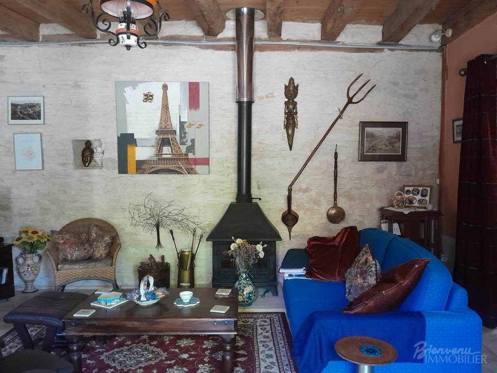 Jolie Maison ancienne en pierre d’environ 145 m² habitables
