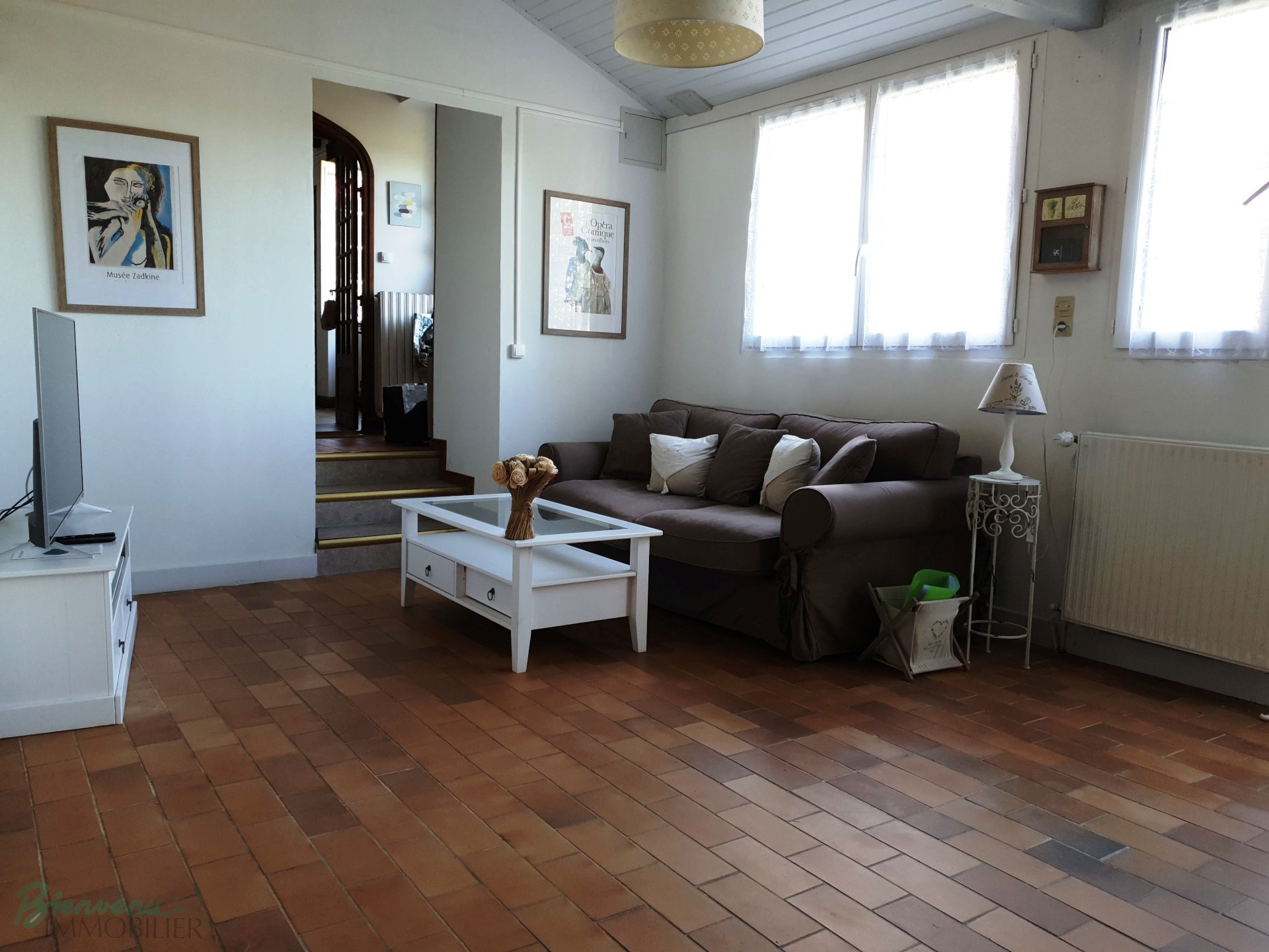 Charmante maison en pierre ancienne, d’environ 90 m² habitables sur 2 niveaux