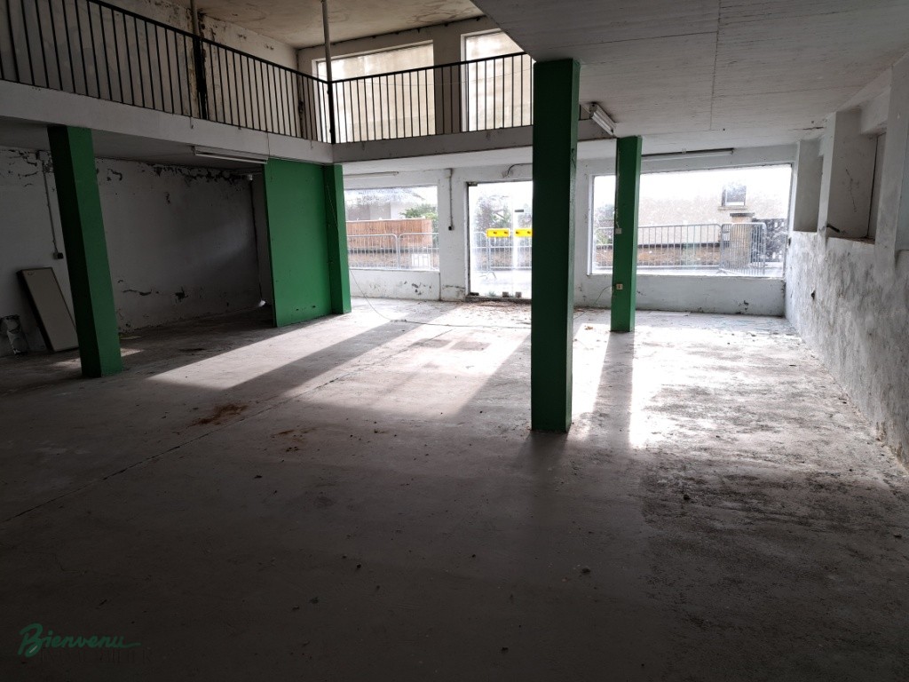 Bâtiment de 180m2, idéal pour commerce, création d’appartements