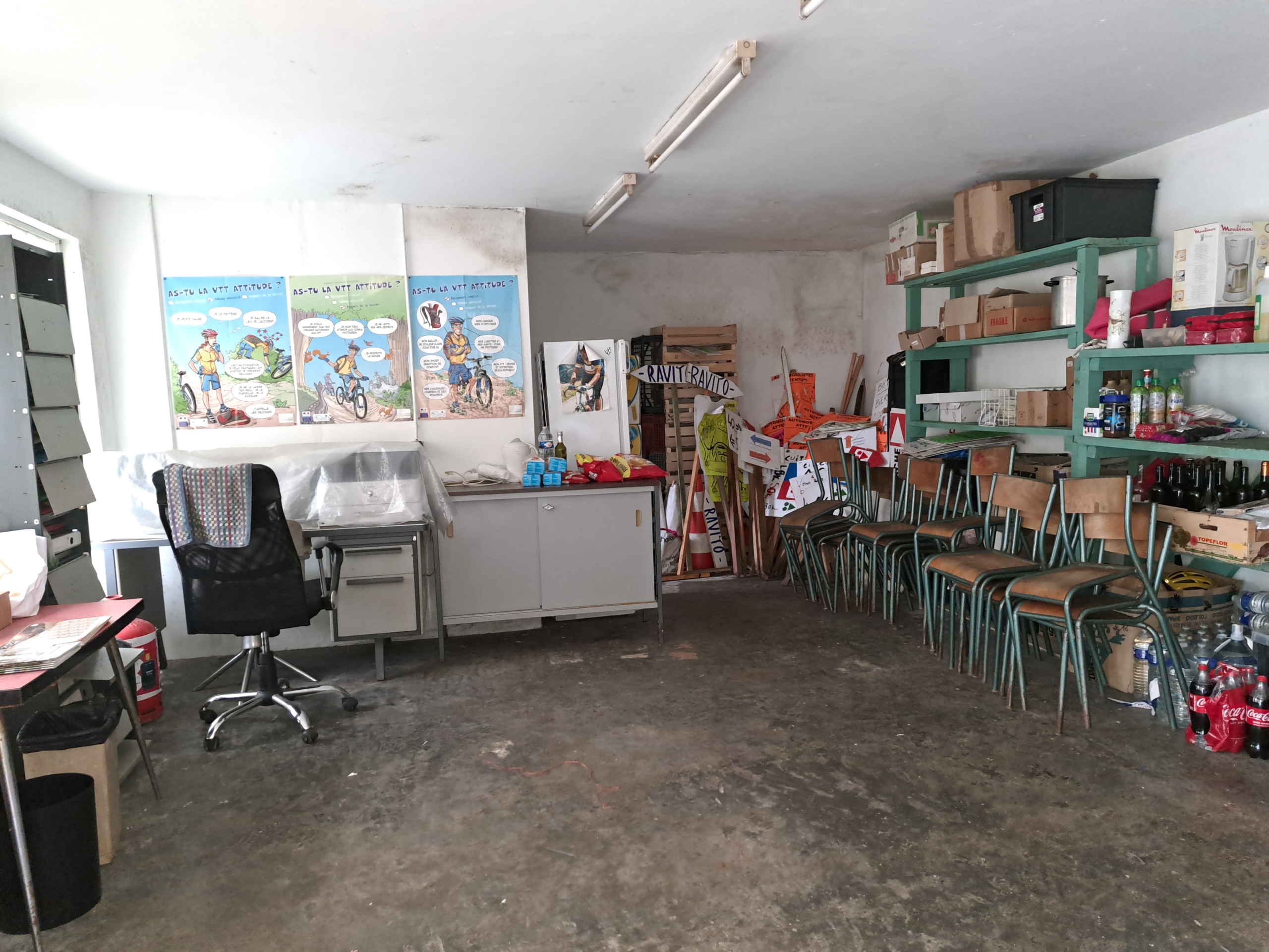Bâtiment de 180m2, idéal pour commerce, création d’appartements