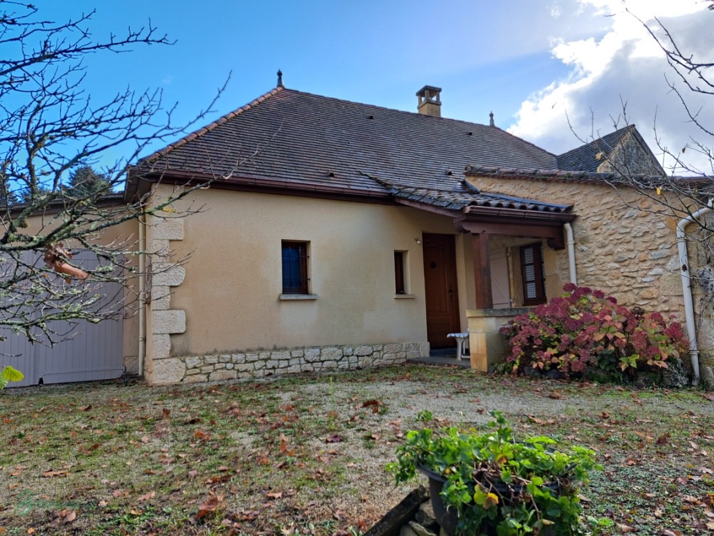 Bel ensemble immobilier avec Charmante maison principale en pierre, d’environ 155 m² habitables, et Gîte d’environ 65 m² habitables