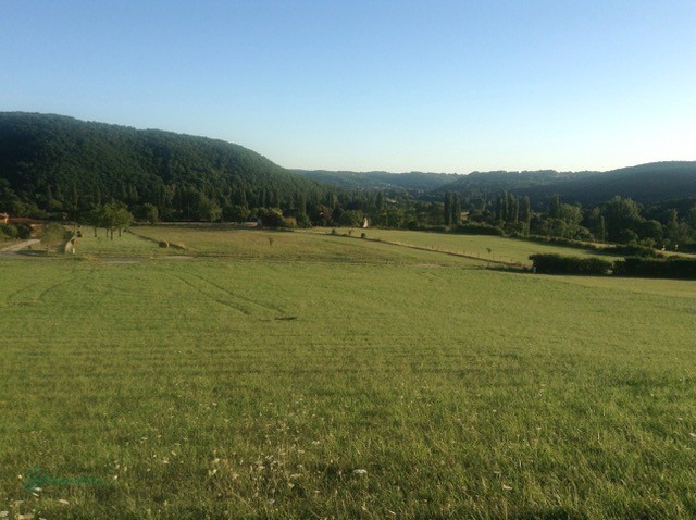 Grand terrain de 3,34 hectares